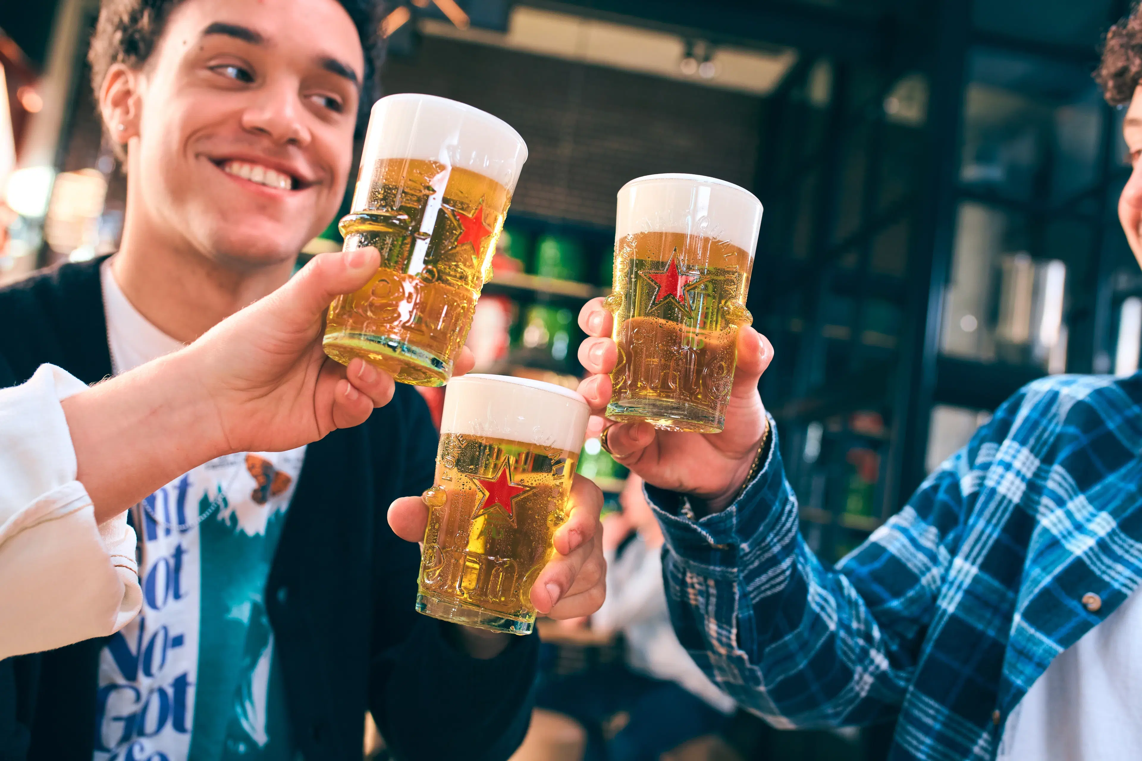 Colaboradores Heineken em momento de confraternização